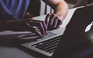 九游体育ios-长传长射：场上那些令人震惊的远距离奇迹，长传集锦